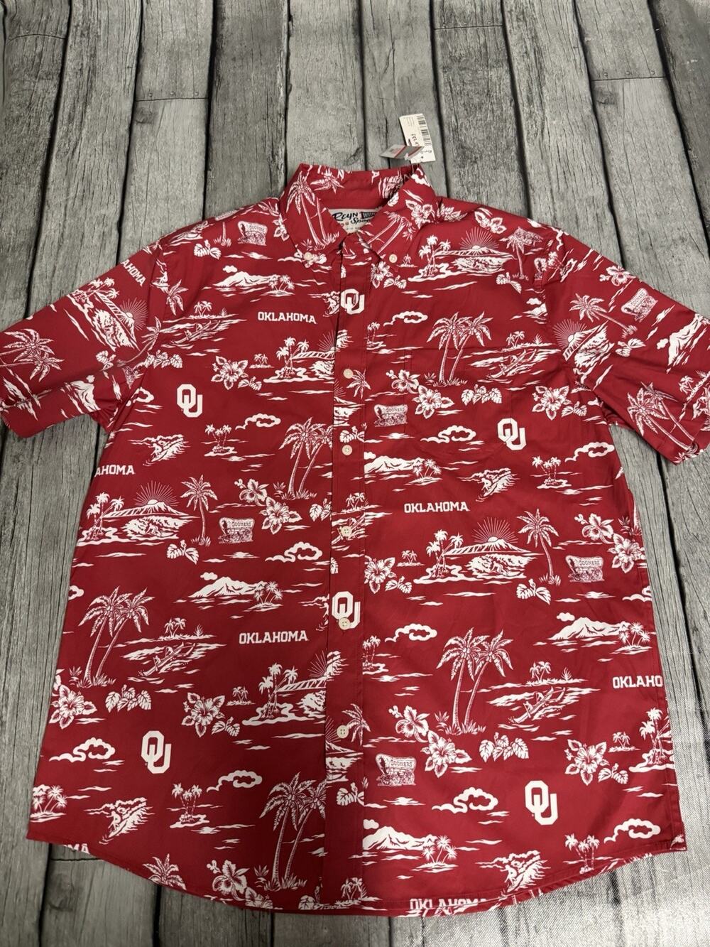 NWT Men’s Reyn OKLAHOMA SOONERS KEKAI PERFORMANCE BUTTON FRONT Shirt Red Medium